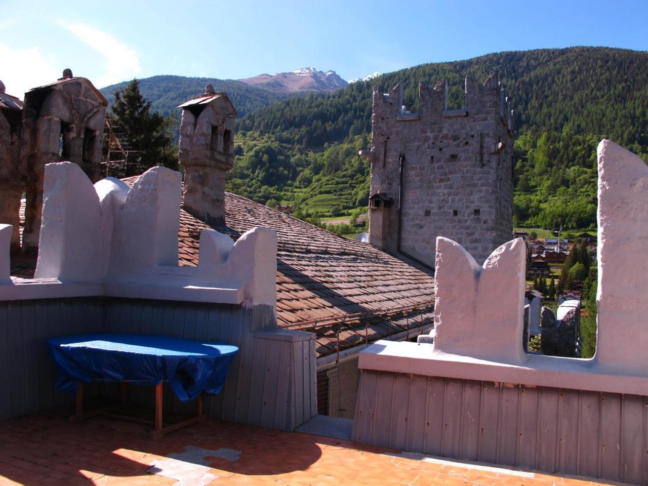 Apartmán Un Nido Nella Torre Del Castello Ponte Di Legno Exteriér fotografie