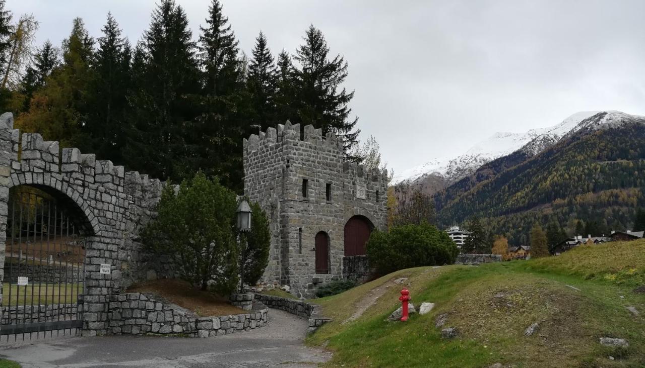 Apartmán Un Nido Nella Torre Del Castello Ponte Di Legno Exteriér fotografie